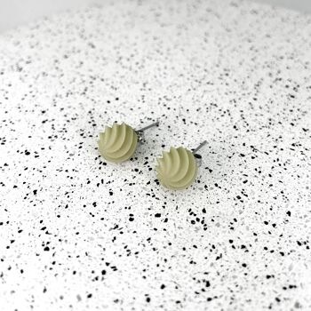 Mini boucles d'oreilles torsadées 1