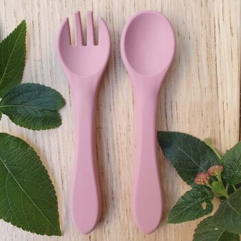 Cuillère et fourchette en silicone rose poussiéreuse 2