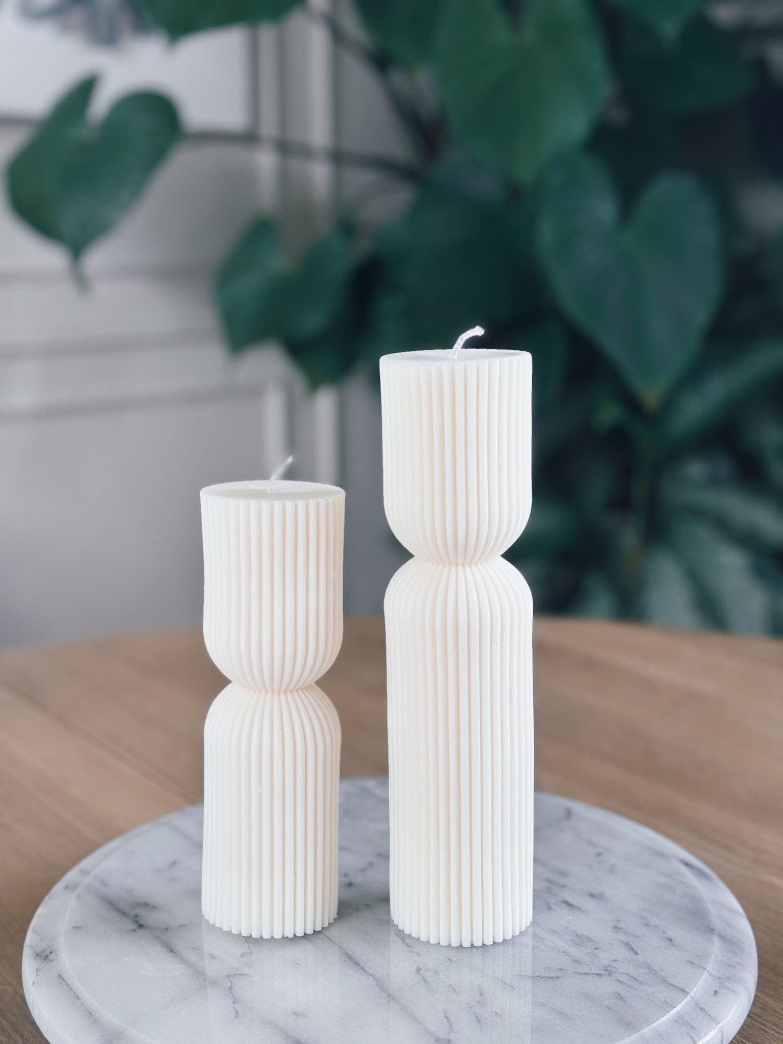 Candela a colonna scanalata in cera di soia - vegana