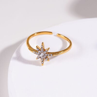 Gold star ring with rhinestones