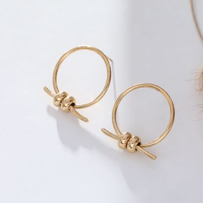 Circle and knot stud earrings