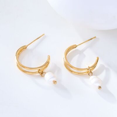 Double golden line earrings with pearl