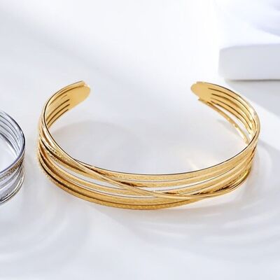 Multi-line gold bangle bracelet