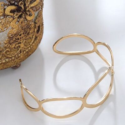 Multi round gold bangle bracelet