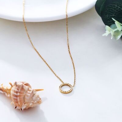 Golden circle chain necklace