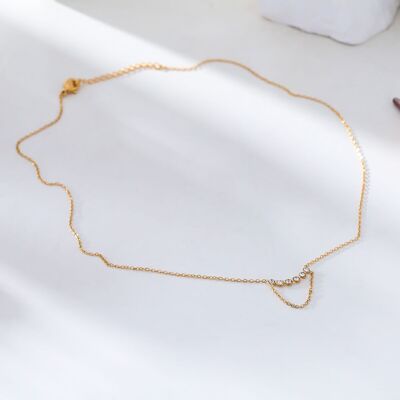 Gold chain necklace with rhinestones and chain