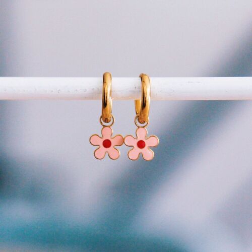 Stainless steel hoop earrings with daisy flower - pink/red