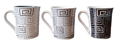 Ceramic mug "MEANDER" in 3 color combinations.  Dimension:  12x9x10cm EK-327