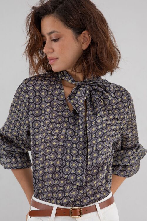 Tie bow printed blouse        (416304-188)