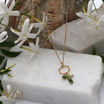 Collier « No Fear », bijoux diffuseur de pierres précieuses, fait à la main avec serpentine naturelle / jade vert / lave. 1