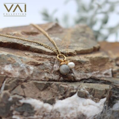Collana “Miss Grey”, gioielli con pietre preziose e perle d'acqua dolce, gioielli fatti a mano con labradorite naturale.