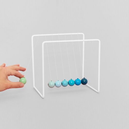 Gradient Newton's Cradle