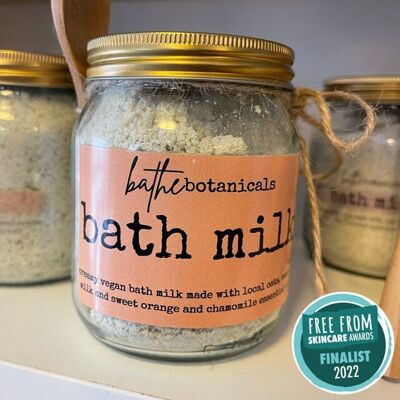 Bath Milk with coconut milk and oats
