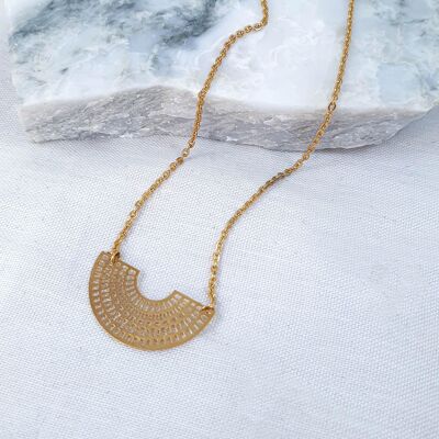 Gold or silver plated Emma necklace
