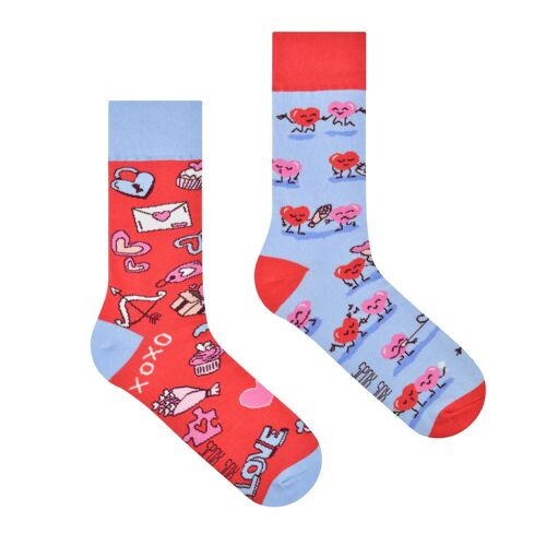 LOVE socks for Valentine's day | Happy hearts - casual mismatched socks