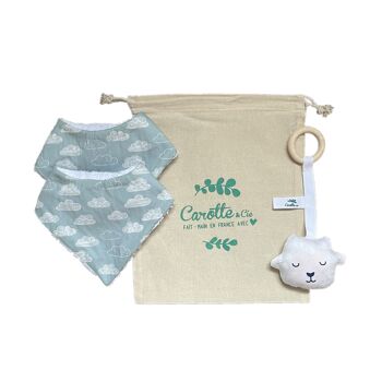 Coffret naissance “Quenotte” Nuages bleu céladon pour les soins quotidien de bébé. 3