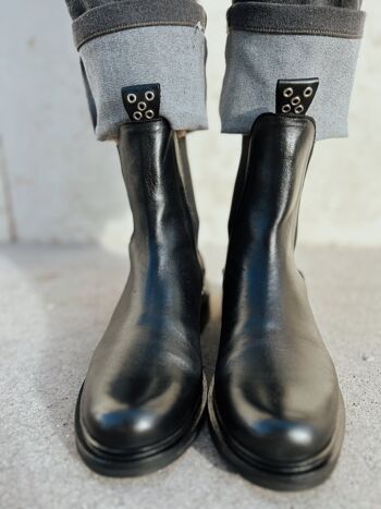 CHELSEA GINETTE BOOTS 1