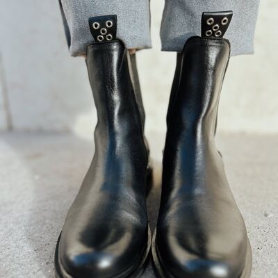CHELSEA GINETTE BOOTS