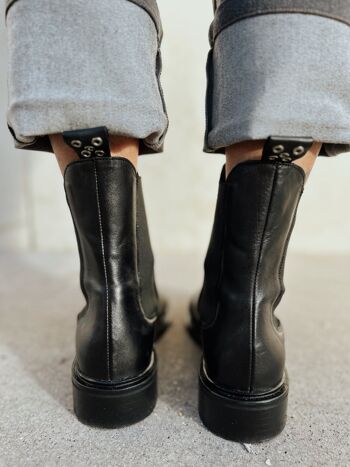 CHELSEA GINETTE BOOTS 2
