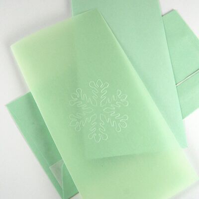 10 tarjetas navideñas de color verde claro con inserciones y sobres