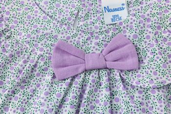 Robe bébé à volant et fleurs violettes 8