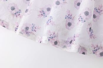 Robe à bretelles avec jupe à fleurs 5