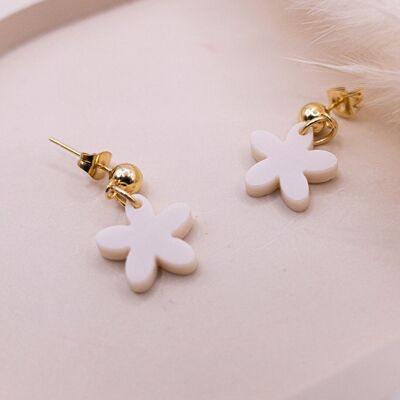Boucles d'oreilles fleur acrylique beige - boucles d'oreilles clous fleur claire