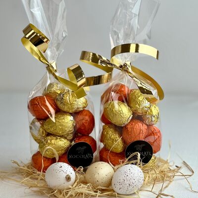 Little praline and caramel Easter eggs