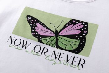 T-shirt fille avec papillon 2