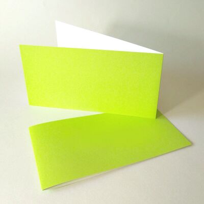 10 hellgrüne Recyclingklappkarten (Innenseite weiß)