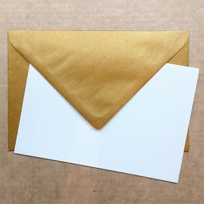 25 cream-colored folding cards with gold envelopes