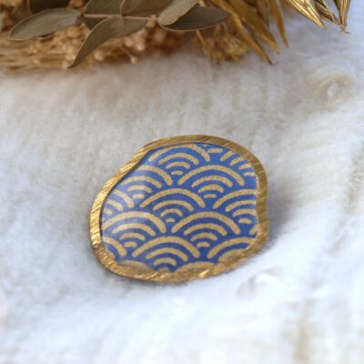 Japanese paper brooch - Golden waves