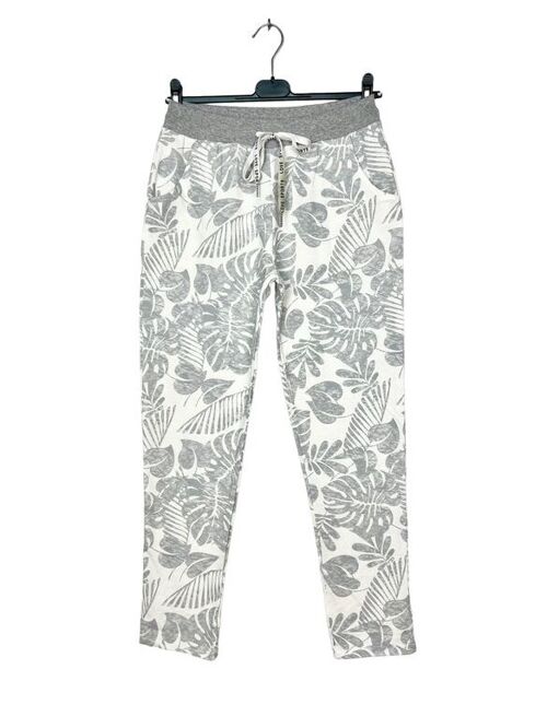 P 2929-09 printed pants with lace