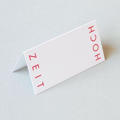 white place card: HOCH TIME (pink print)