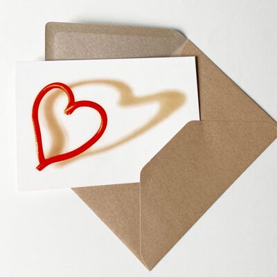 10 partecipazioni di nozze con buste riciclate marroni: cuore rosso