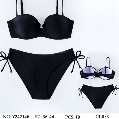 Coppe con dettaglio bikini