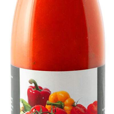 Organic tomato gazpacho