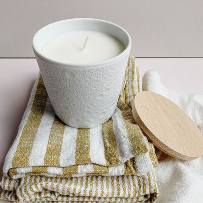 Soothing Nepalese Bucolic Sandalwood Candle