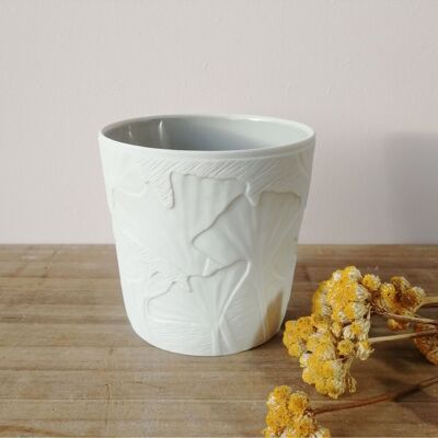 Large Bucolic cup (ginko engraving)
