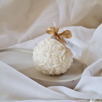 Ylang-ylang and jasmine floral sphere soy wax candle