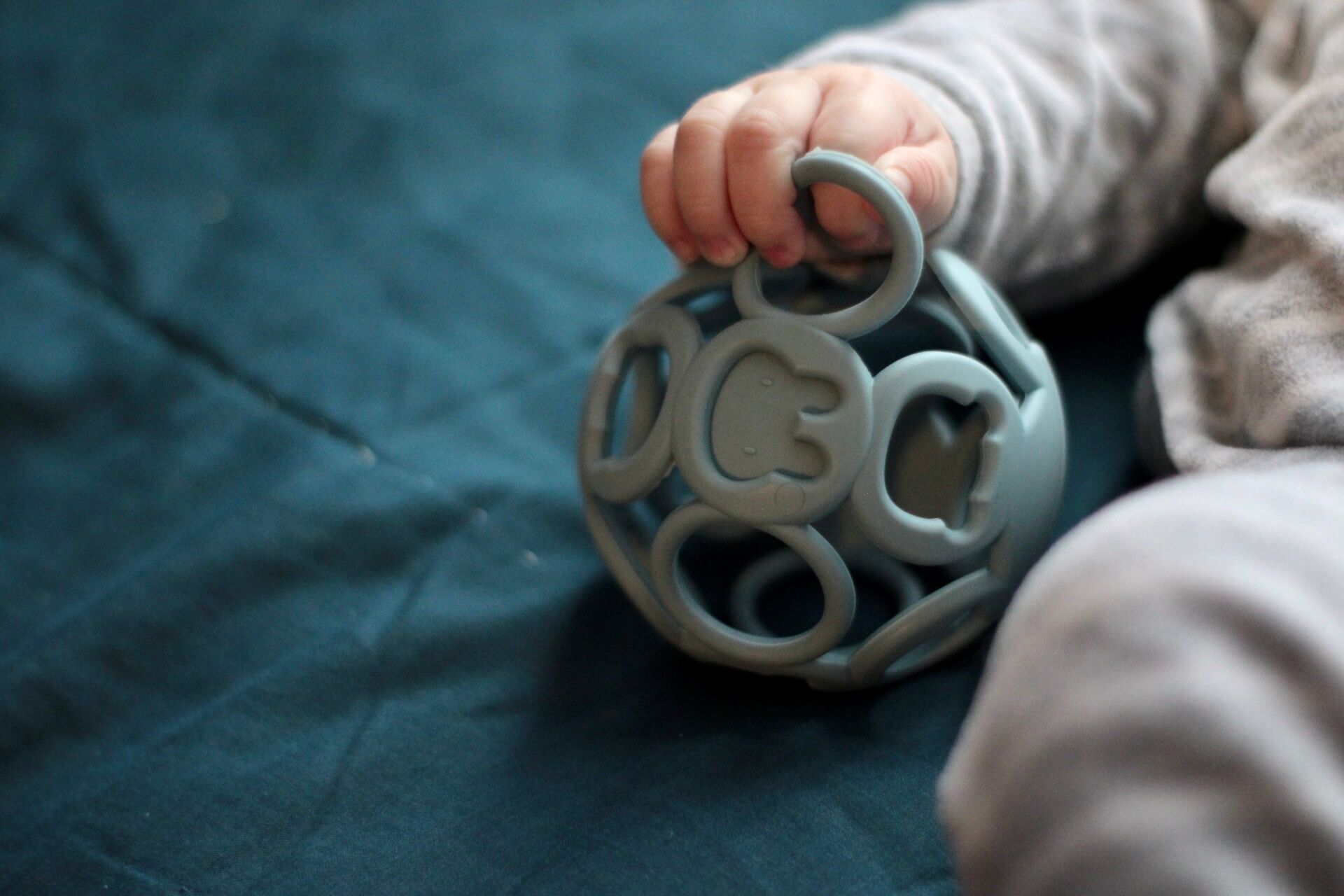 Silicone ball