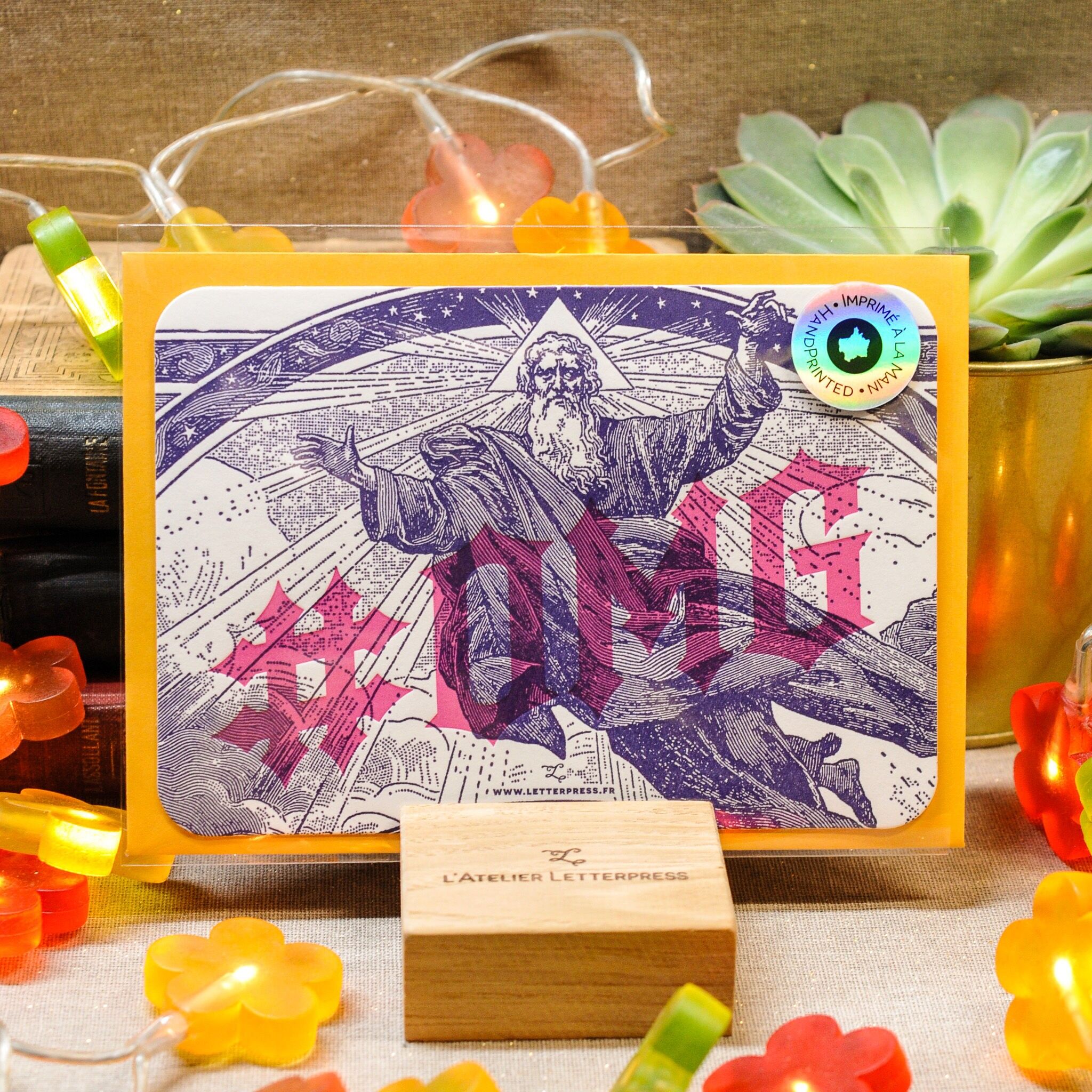 Tarjeta tipográfica #OMG, A6, sobre, humor, geek, redes sociales, religión, dios, vintage, morado, rosa