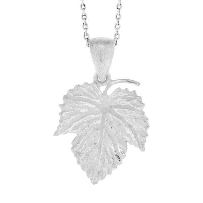 Bramble Leaf Pendant with 18" Trace Chain and Box (K-P867-S+N301+BOX)