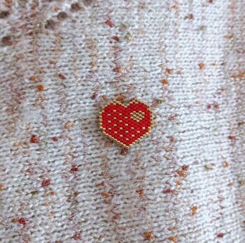 Broche coeur en perles miyuki 7