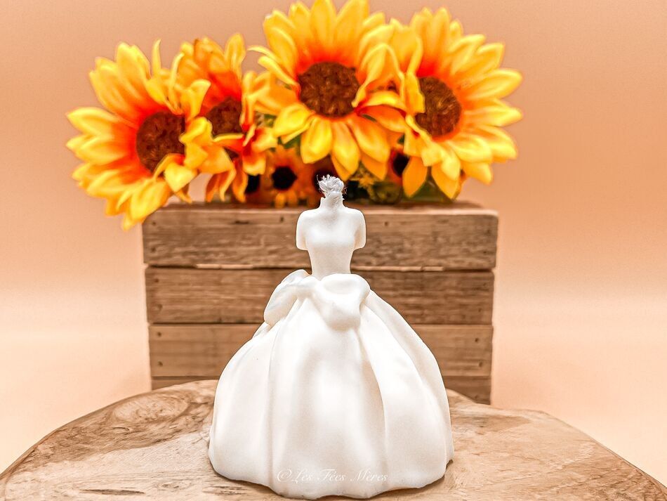 Candela per abito da sposa principessa fatta a mano e non profumata