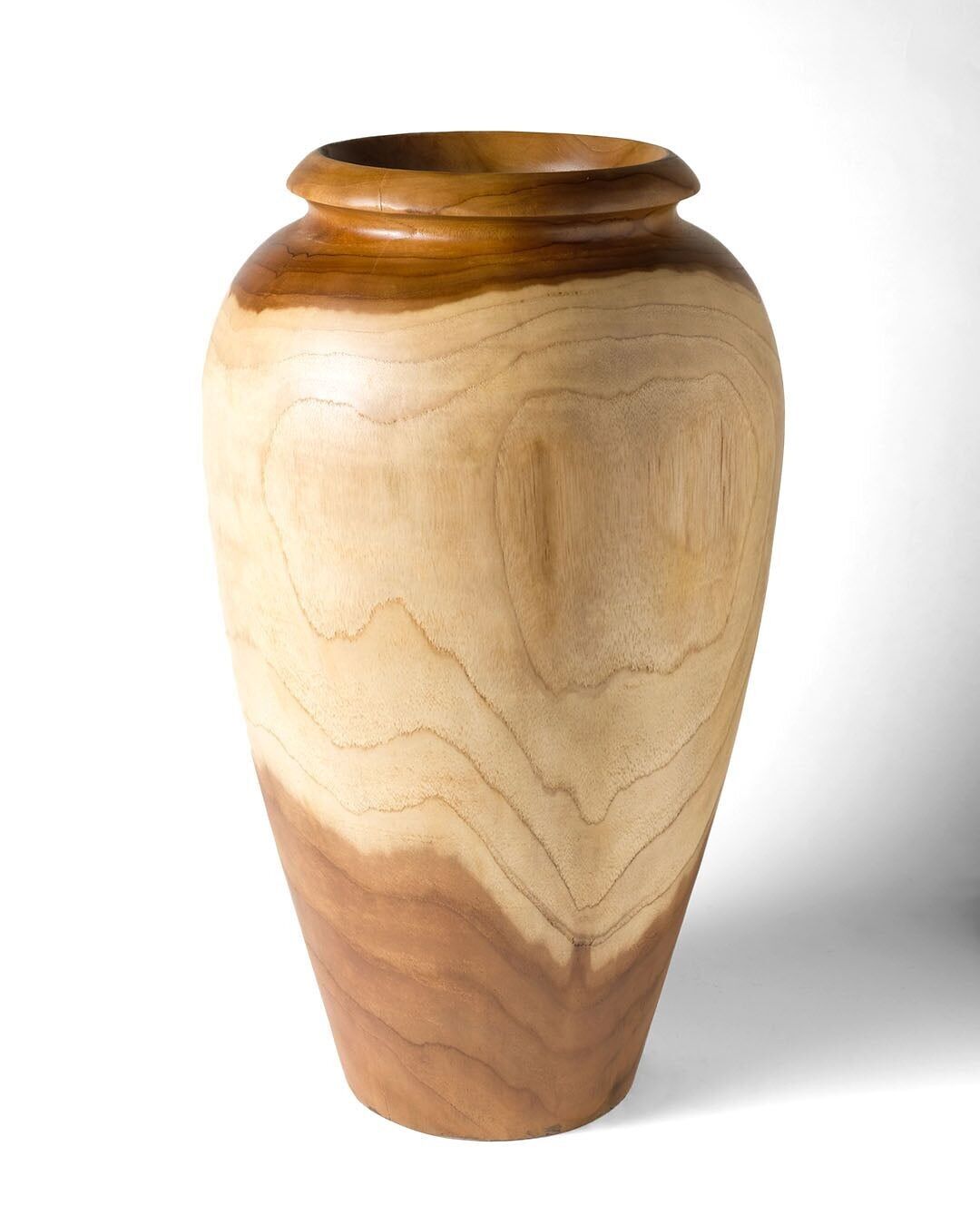 Decorative natural samàn Kayoa wood vase, handmade in the shape of a centerboard and natural finish, 2 different sizes, made in Indonesia
