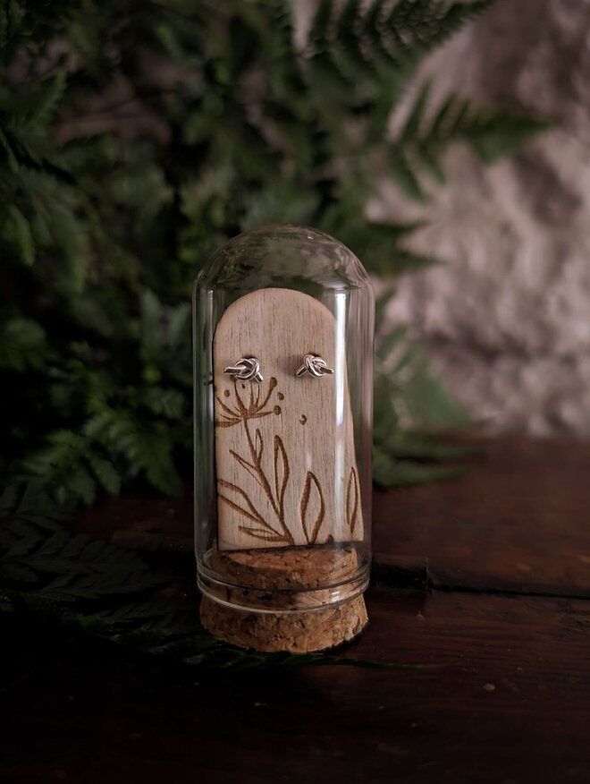 Borchie in argento sterling con nodo in tubo per terrario in vetro