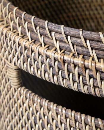 Grand panier décoratif en rotin de Komodo 100 % naturel avec couvercle et poignées, fait à la main avec finition naturelle, forme cylindrique, 58 cm de diamètre x 40 cm de hauteur, fabriqué en Indonésie 4
