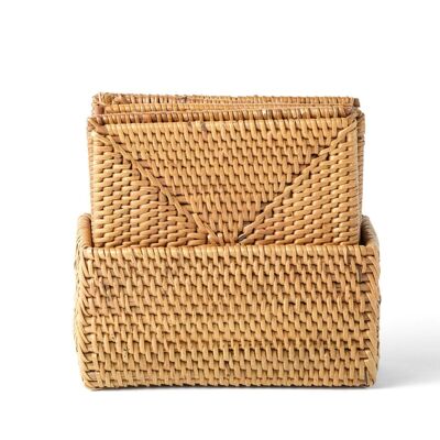 Set of 6 Parepare Coasters in natural halus rattan handmade from Indonesia, square height 11 cm length 11 cm depth 4.5 cm.