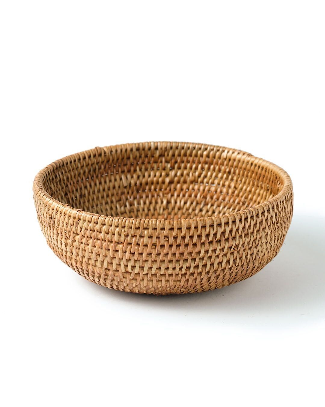 Korb aus 100 % natürlichem Saparua-Rattan, dekorativ, rund, handgefertigt, natürliches Finish, 15 cm Durchmesser, hergestellt in Indonesien